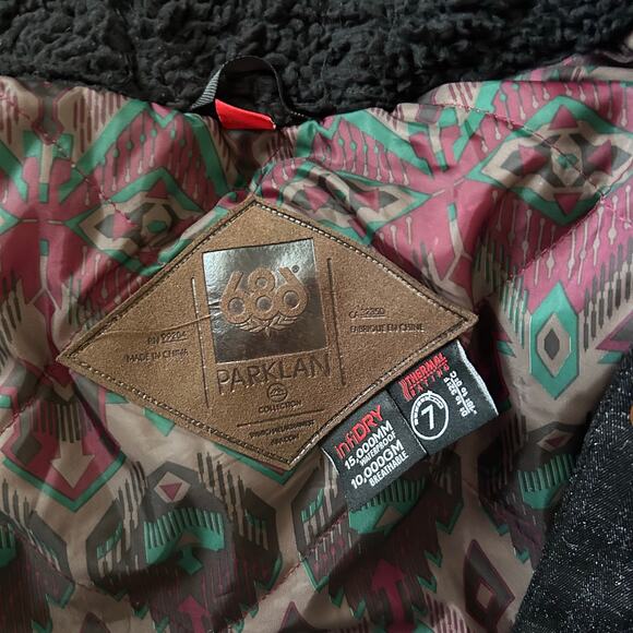 Warm and trendy 686 Parklan Women’s Snowboard Ski Parka – XS – Waterproof 15k - Picture 7 of 8